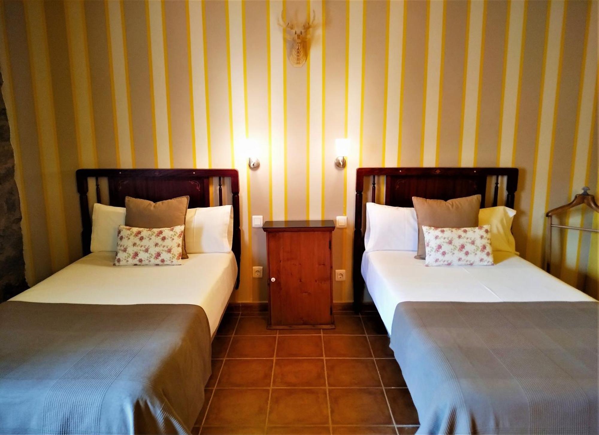 Hotel Rural Curia El Castellar Room photo